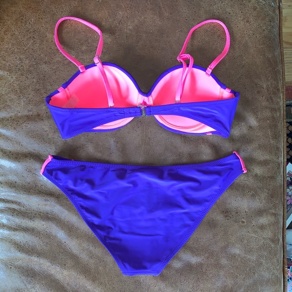 purple and pink bikini - Picture 6 of 6